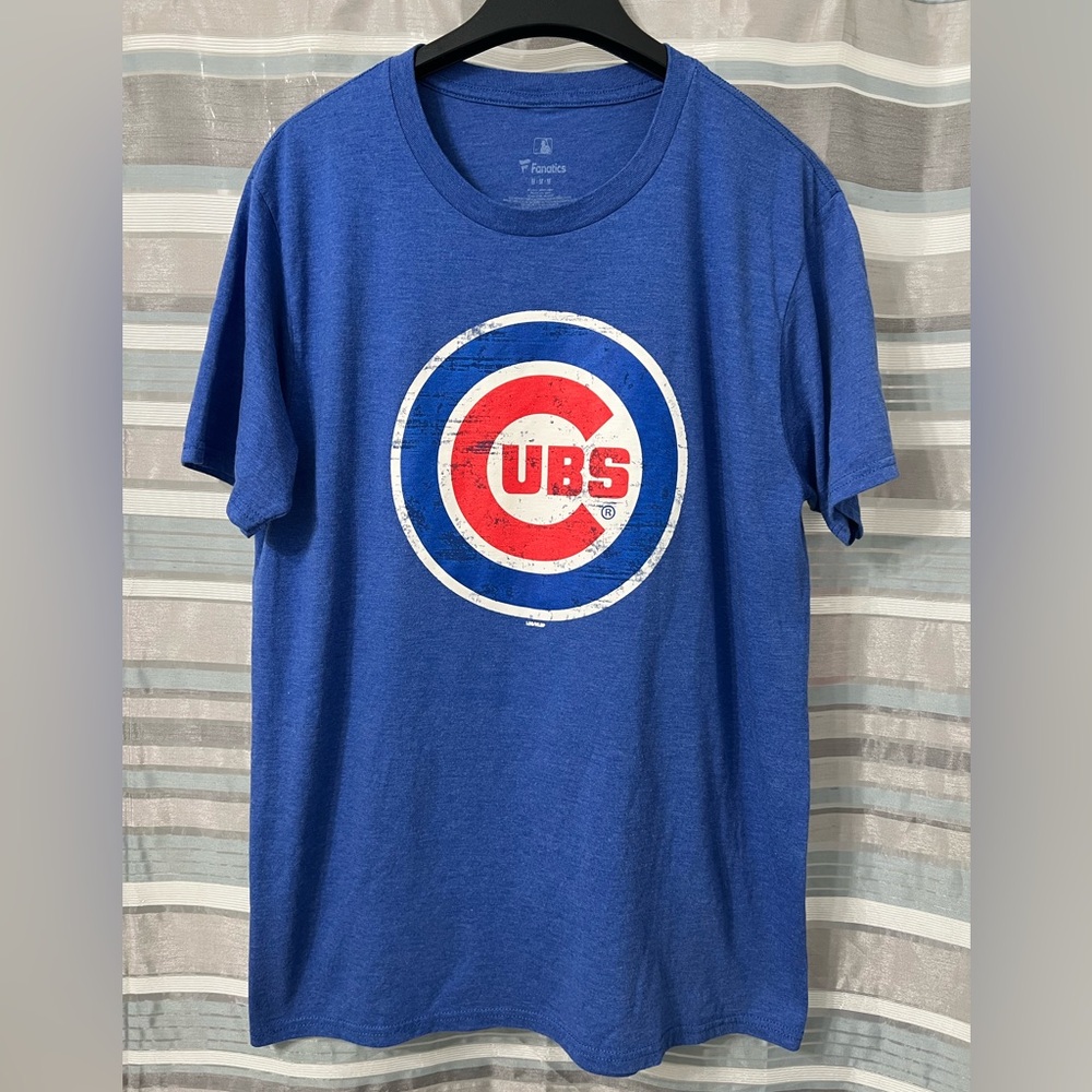 Fanatics Chicago Cubs Baseball Distressed Logo Blue Shirt